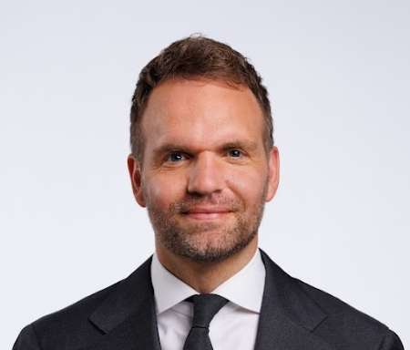 Derk Boswijk CDA ondertekend het stembusakkoord