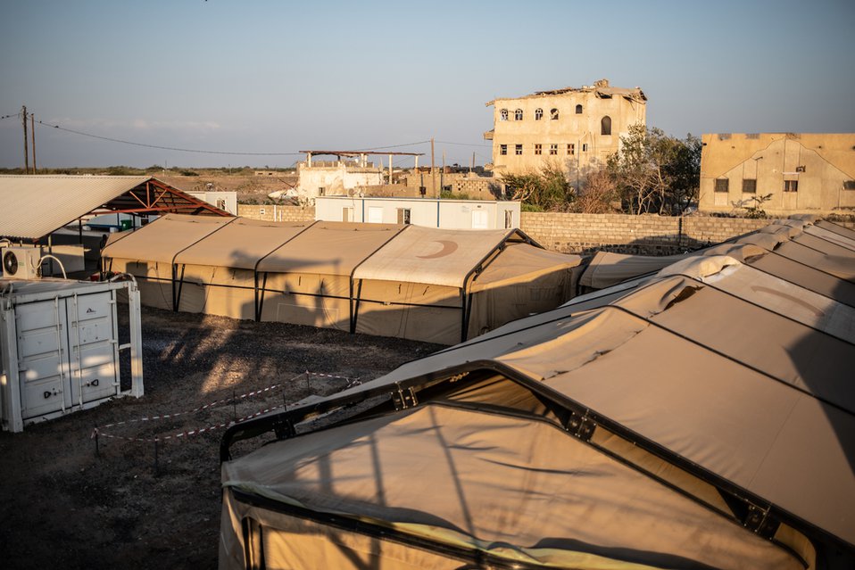 Ons verldhospitaal in Mocha, in Jemen, is de enige plek in de regio waar mensen hulp van chirurgen kunnen krijgen.