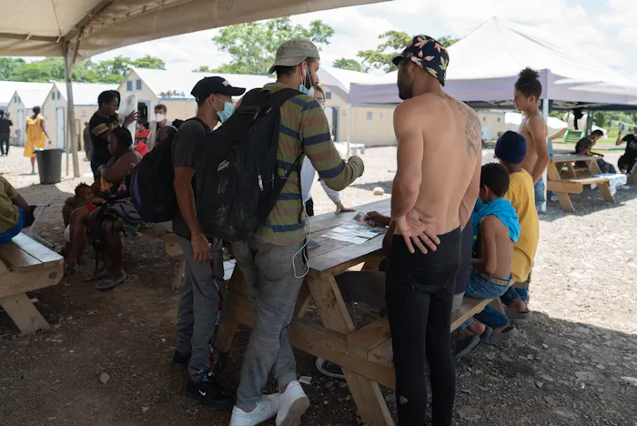 Mensen rusten in Bajo Chiquito, Panama