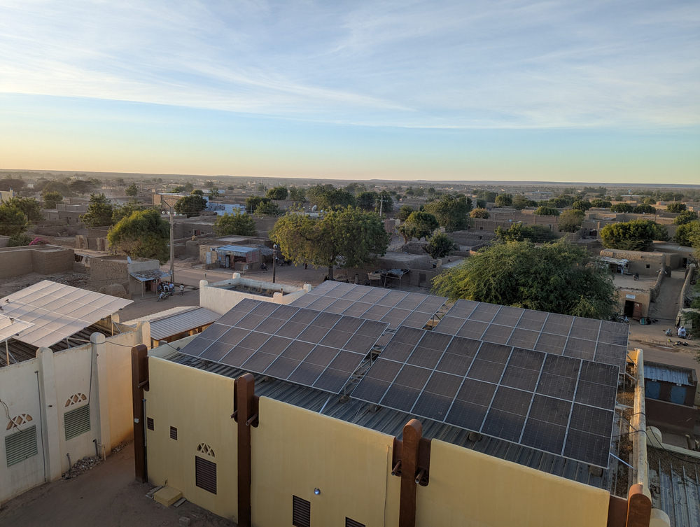 Zonnepanelen bij het ziekenhuis van Niafunké, in het noorden van Mali.