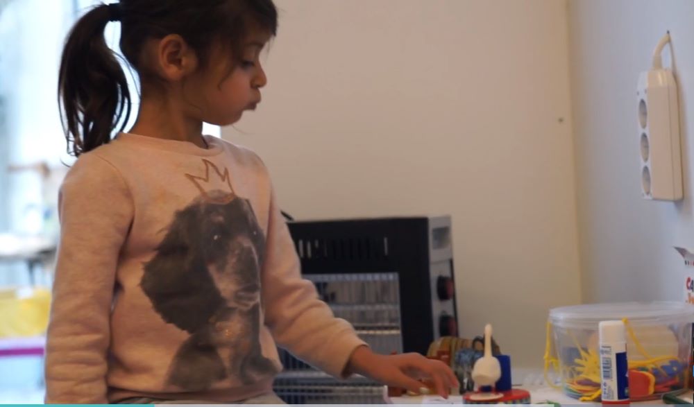 Screenshot video over psycholoog Artsen zonder Grenzen op Lesbos