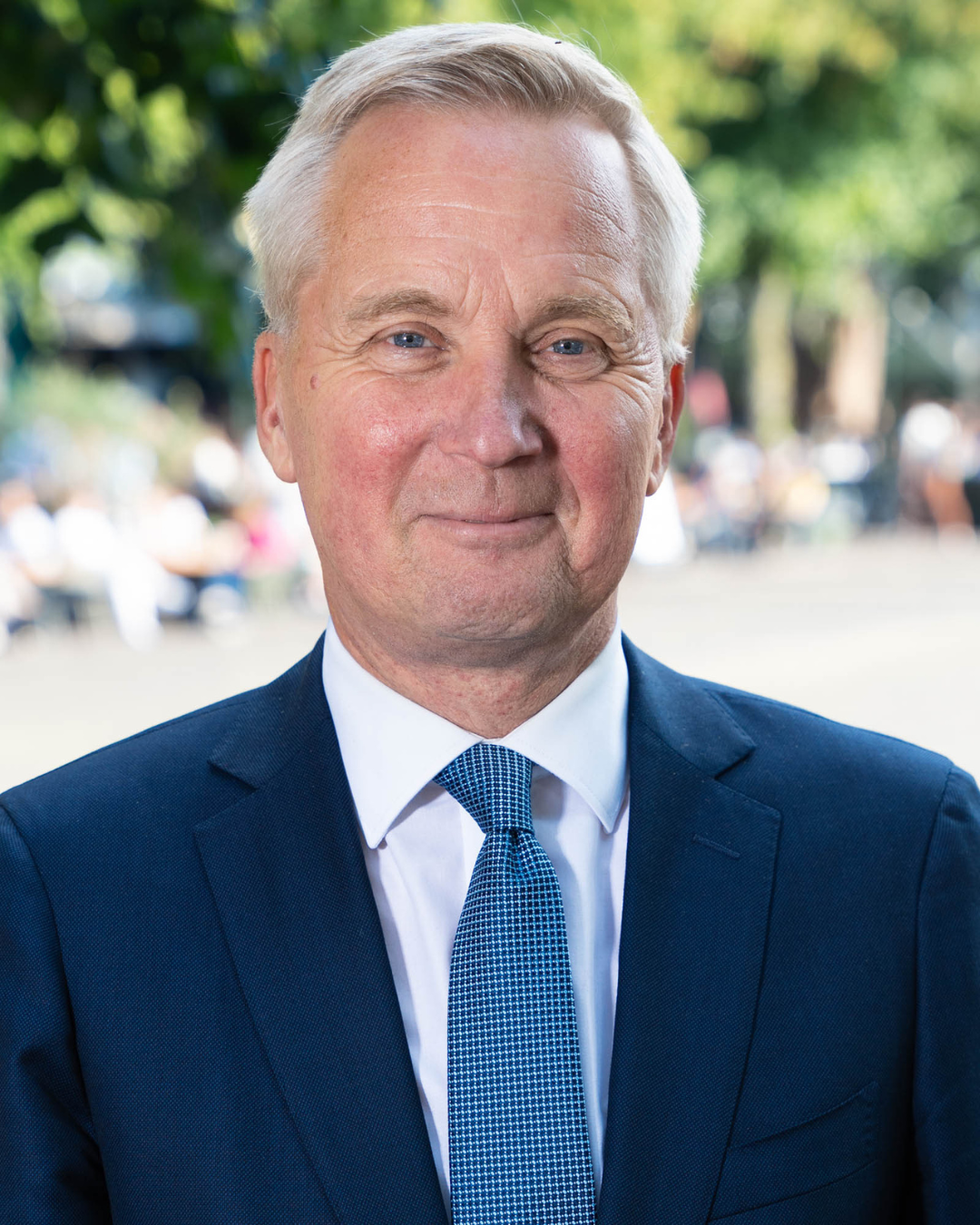 Eric van der Burg VVD tekent het stembusakkoord