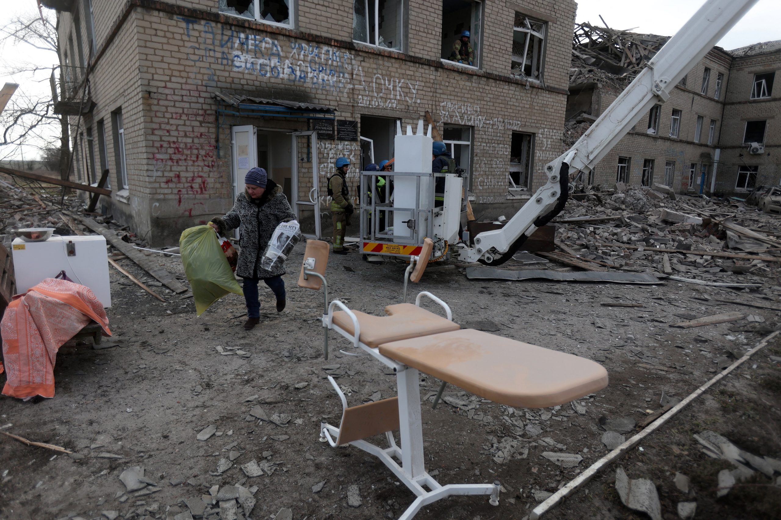 Kraamkliniek verwoest door een Russische raketaanval.