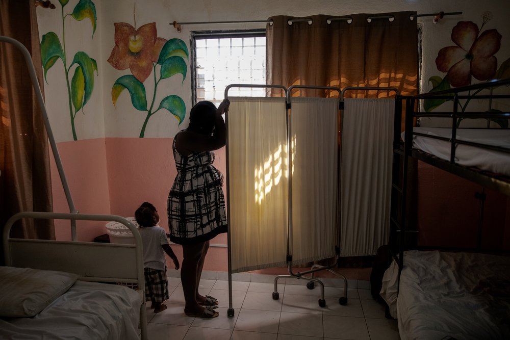 Zwangere vrouw in kliniek Artsen zonder Grenzen