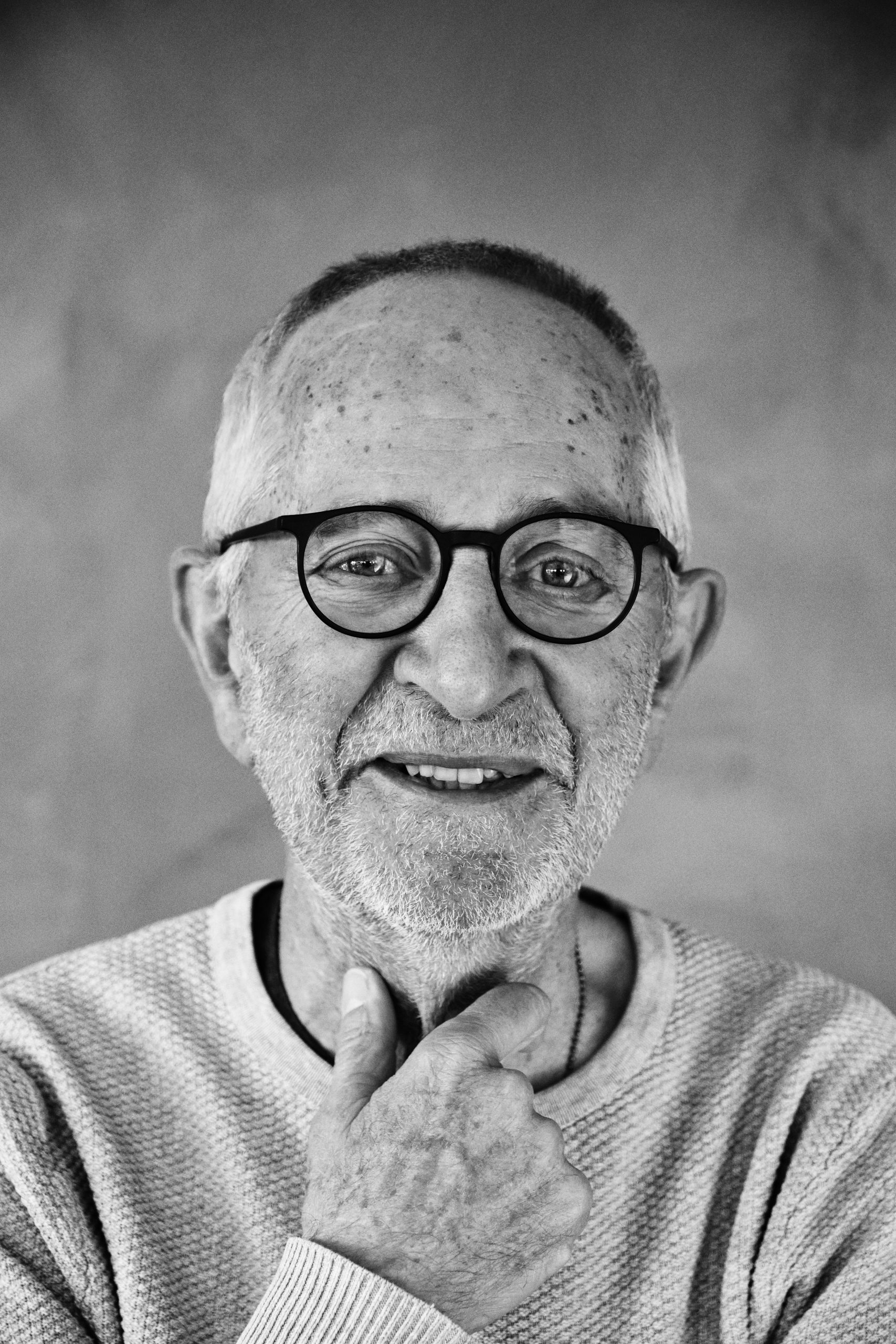 Portretfoto van Oud-tropenarts Kees