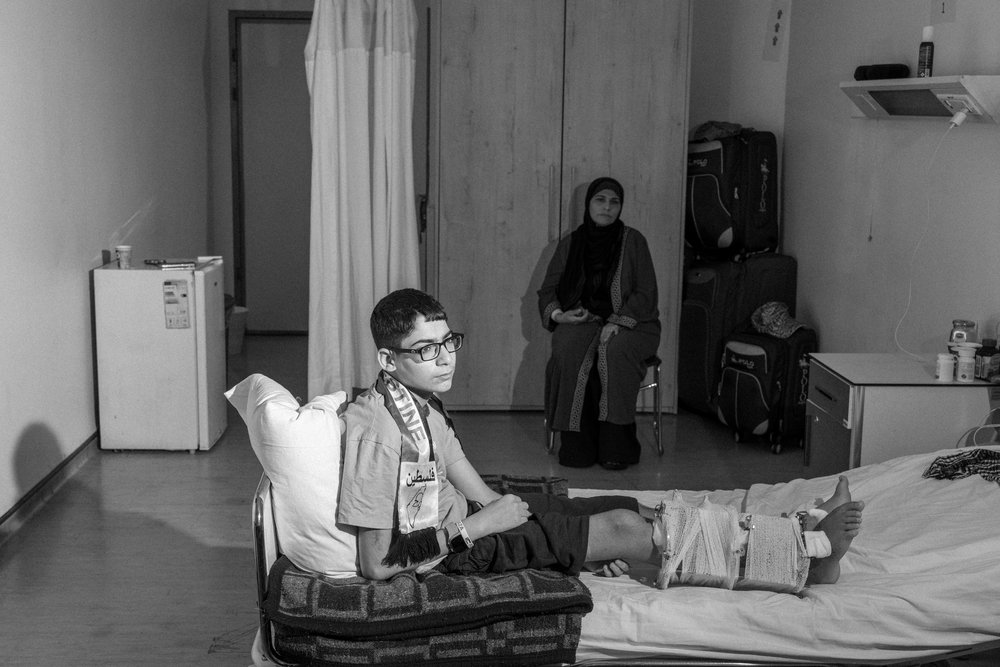 Abdul uit Noord-Gaza onderging hersteloperaties in Gaza en Amman nadat hij gewond raakte tijdens Israëlische luchtaanvallen.