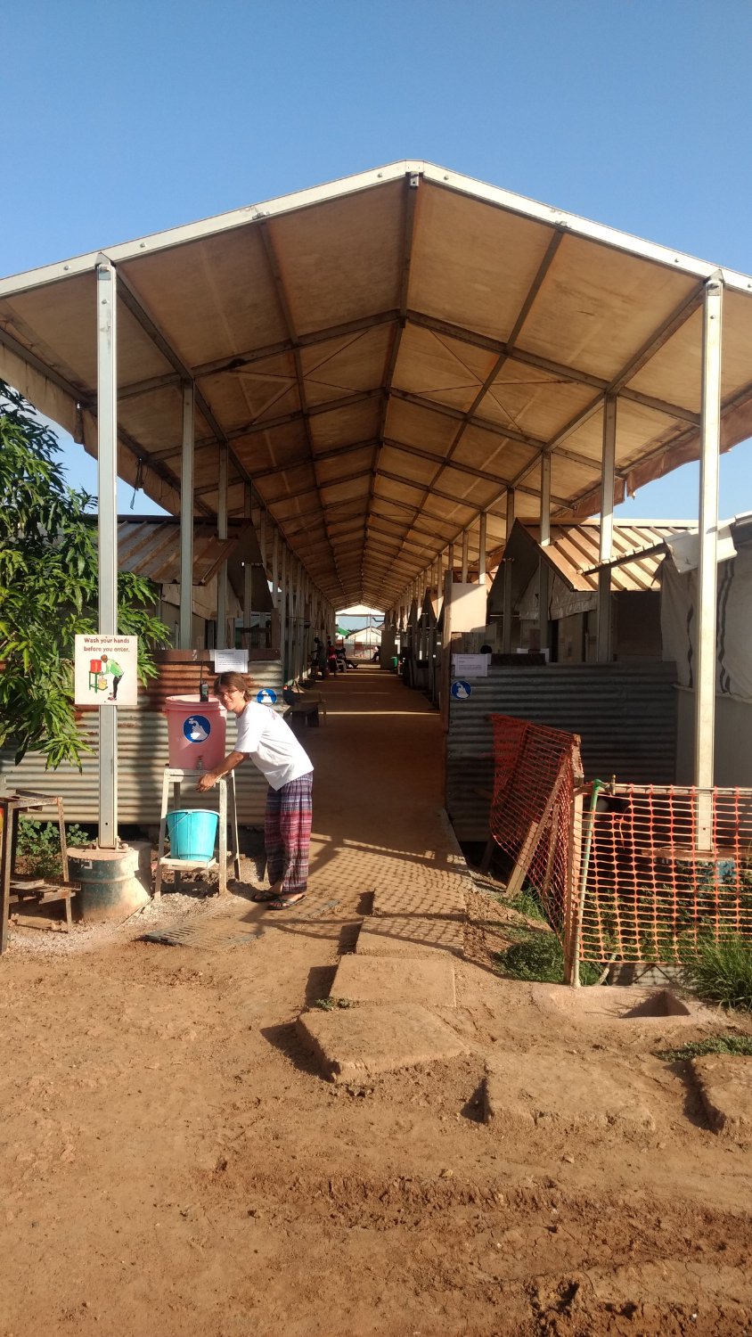 Arts Ayla Emmink wast haar handen in Bentiu, Zuid-Soedan