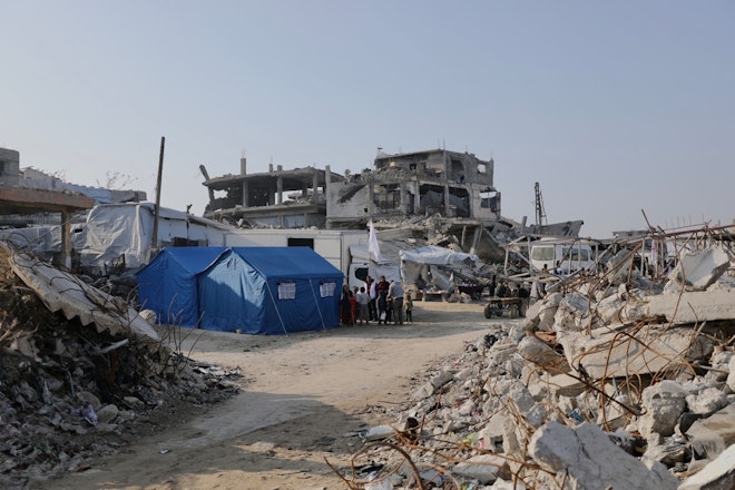 Mobiele klinieken van Artsen Zonder Grenzen bieden zorg in Jabalya, Gaza