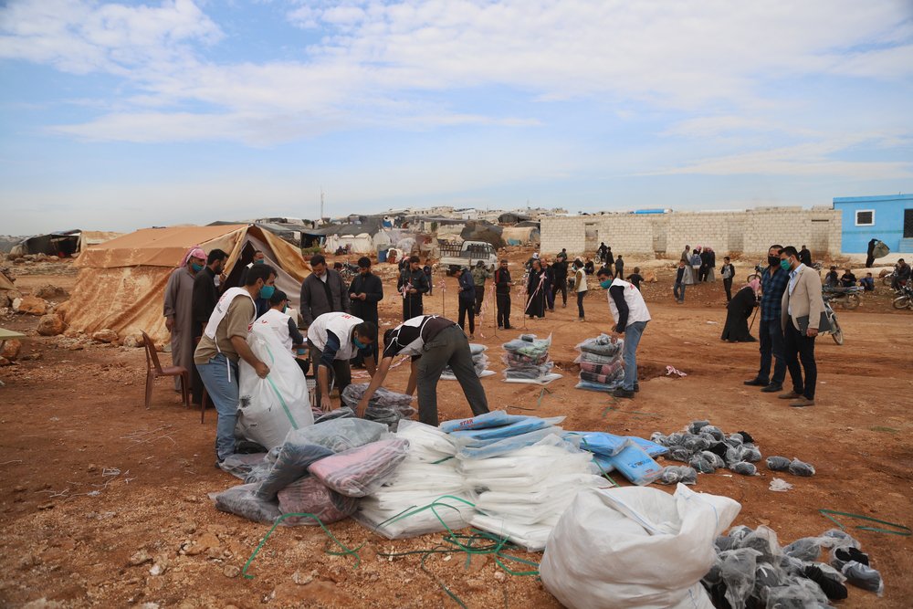 Artsen zonder Grenzen deelt winterhulppakketten uit in Noord-Syrië